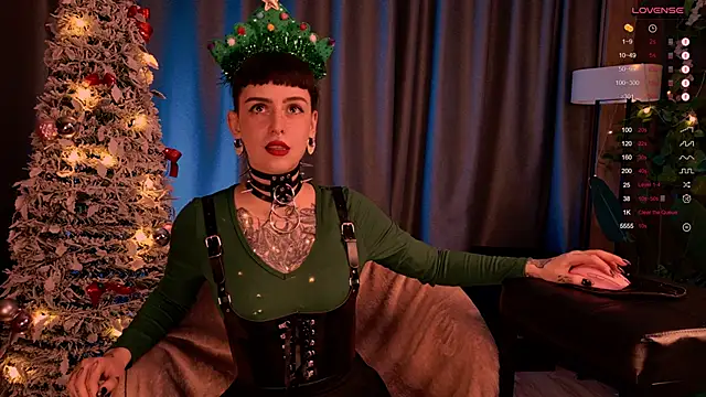 Snapshot of MichaellaMoon chatting on 12.25.24 MichaellaMoon online show from 12.25.24