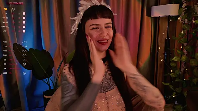 Snapshot of MichaellaMoon chatting on 01.31.25 MichaellaMoon online show from 01.31.25