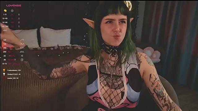 Snapshot of MichaellaMoon chatting on 03.21.25 MichaellaMoon online show from 03.21.25