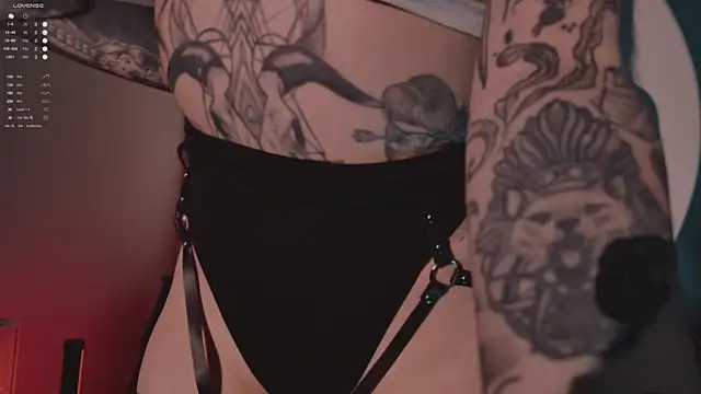 MichaellaMoon online show from 12.04.25