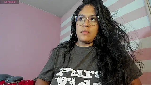 Snapshot of Loveequinn chatting on 12.09.24 Loveequinn online show from 12.09.24