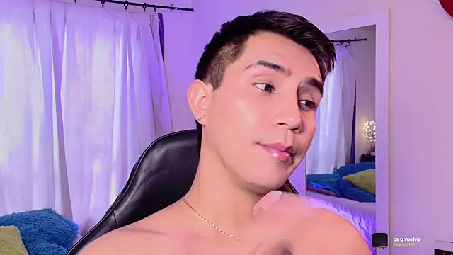 Snapshot of Chris_Maddox chatting on 11.15.25 Chris Maddox online show from 11.15.25