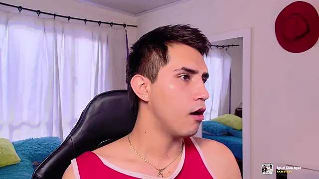 Snapshot of Chris_Maddox chatting on 11.22.25 Chris Maddox online show from 11.22.25