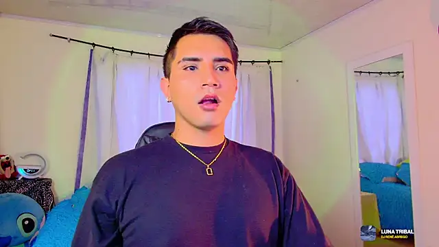 Snapshot of Chris_Maddox chatting on 12.14.25 Chris Maddox online show from 12.14.25