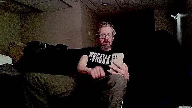 Snapshot of AronMellon76 chatting on 03.03.26 AronMellon76 online show from 03.03.26