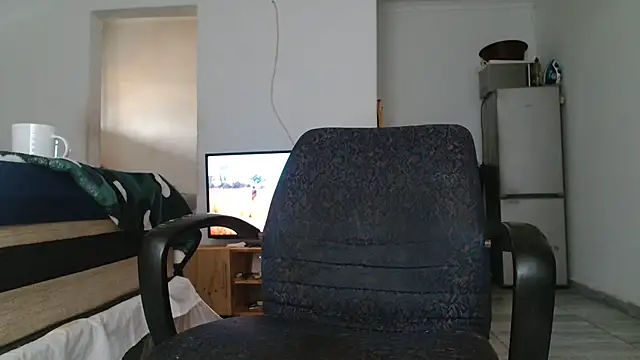 Hugetittiesxx2 online show from 10.26.25