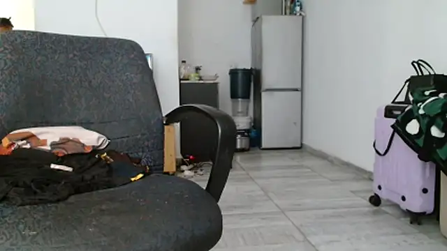 Hugetittiesxx2 online show from 11.28.25