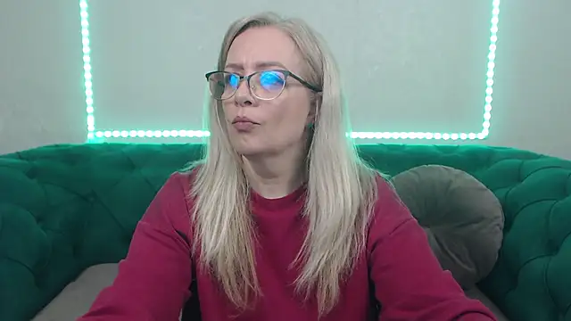 IvanaCharm online show from 04.03.26