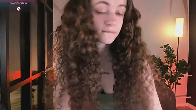 Curly Moon online show from 07.01.26