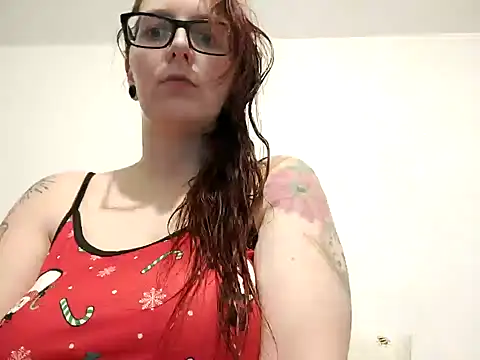 Selena Lux online show from 12.22.24