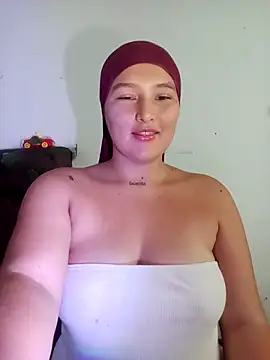 Celeste camila18 online show from 11.09.25