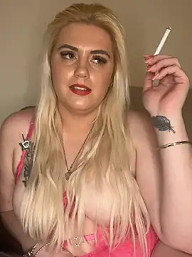 Snapshot of Blondiee3088 chatting on 02.09.25 Blondiee3088 online show from 02.09.25