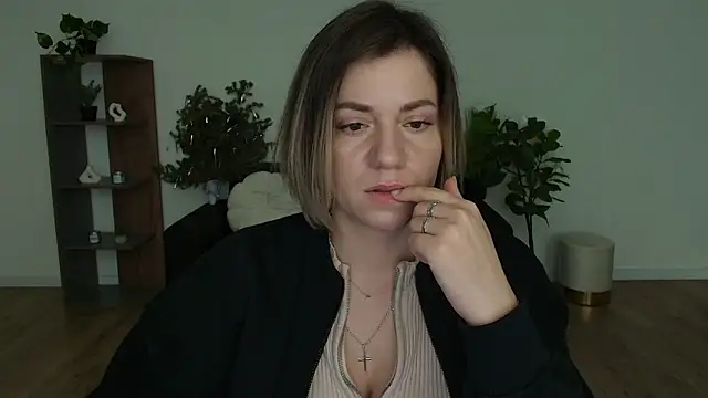 MariaSttone online show from 01.30.25