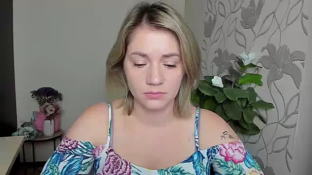 MariaSttone online show from 09.25.25