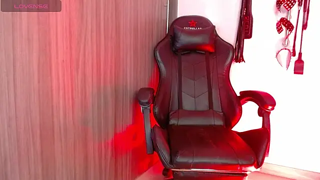 Snapshot of Alisson_Beckett chatting on 01.29.25 Alisson Beckett online show from 01.29.25