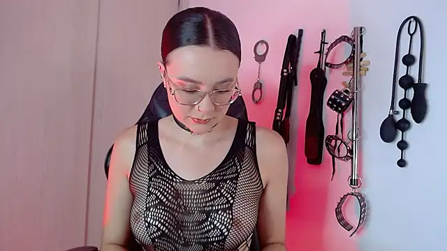 Snapshot of Alisson_Beckett chatting on 09.11.25 Alisson Beckett online show from 09.11.25