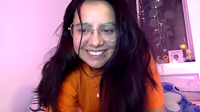 Snapshot of Mariasool chatting on 12.18.24 Mariasool online show from 12.18.24