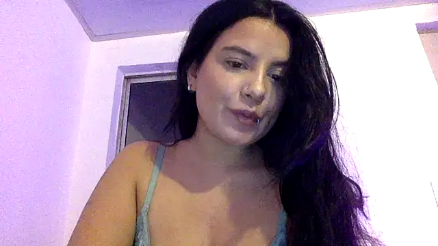 Snapshot of Mariasool chatting on 02.19.25 Mariasool online show from 02.19.25