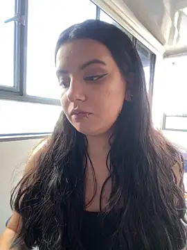 Snapshot of Mariasool chatting on 11.21.25 Mariasool online show from 11.21.25