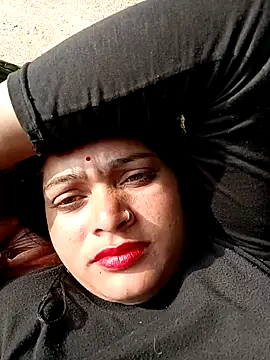 Snapshot of Chandni chatting on 01.22.25 Chandni online show from 01.22.25