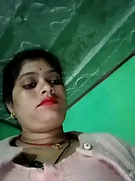 Snapshot of Chandni chatting on 01.23.25 Chandni online show from 01.23.25