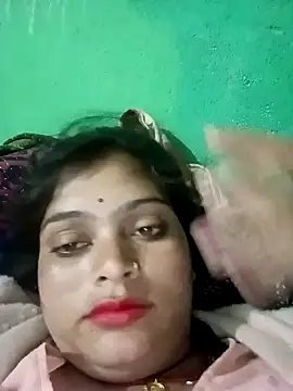 Snapshot of Chandni chatting on 01.24.25 Chandni online show from 01.24.25