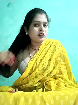 Snapshot of Chandni chatting on 02.03.25 Chandni online show from 02.03.25