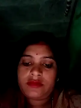 Snapshot of Chandni chatting on 02.05.25 Chandni online show from 02.05.25