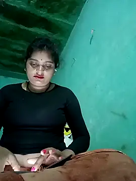 Snapshot of Chandni chatting on 02.11.25 Chandni online show from 02.11.25