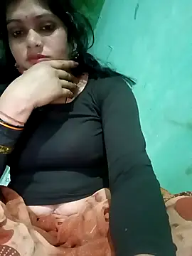 Snapshot of Chandni chatting on 02.13.25 Chandni online show from 02.13.25