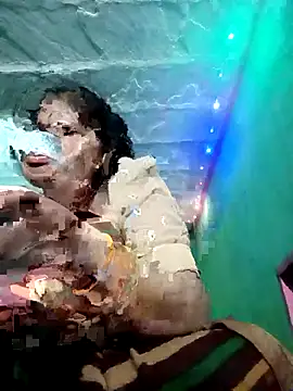 Snapshot of Chandni chatting on 02.17.25 Chandni online show from 02.17.25