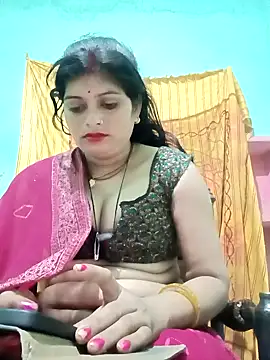 Snapshot of Chandni chatting on 02.18.25 Chandni online show from 02.18.25