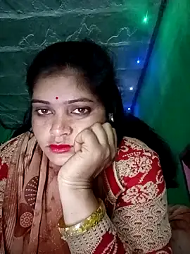 Snapshot of Chandni chatting on 02.20.25 Chandni online show from 02.20.25
