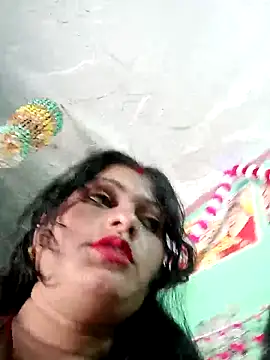 Snapshot of Chandni chatting on 02.23.25 Chandni online show from 02.23.25