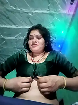 Snapshot of Chandni chatting on 02.27.25 Chandni online show from 02.27.25