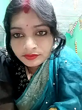 Snapshot of Chandni chatting on 03.04.25 Chandni online show from 03.04.25