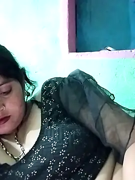 Snapshot of Chandni chatting on 03.20.25 Chandni online show from 03.20.25