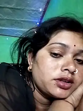 Snapshot of Chandni chatting on 03.21.25 Chandni online show from 03.21.25