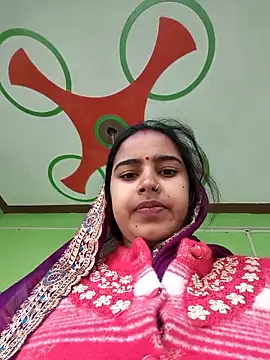 Snapshot of Chandni chatting on 11.16.25 Chandni online show from 11.16.25