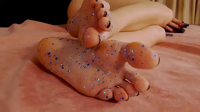 Snapshot of FeetVibe chatting on 02.25.25 FeetVibe online show from 02.25.25