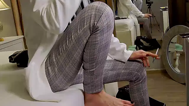 Snapshot of FeetVibe chatting on 03.19.25 FeetVibe online show from 03.19.25