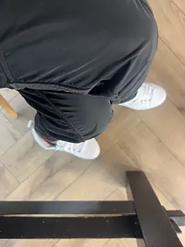 Snapshot of FeetVibe chatting on 10.24.25 FeetVibe online show from 10.24.25