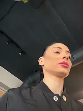 Snapshot of FeetVibe chatting on 10.30.25 FeetVibe online show from 10.30.25