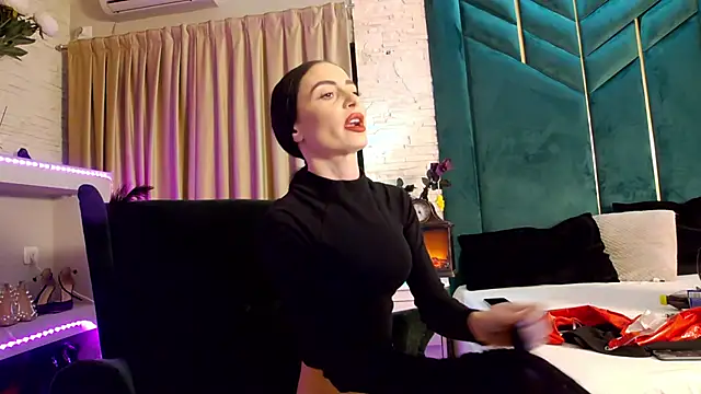 Snapshot of FeetVibe chatting on 11.29.25 FeetVibe online show from 11.29.25