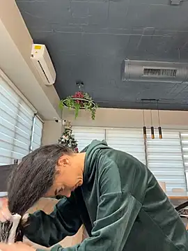 Snapshot of FeetVibe chatting on 12.19.25 FeetVibe online show from 12.19.25