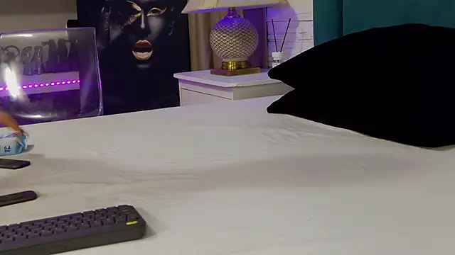 Snapshot of FeetVibe chatting on 02.05.26 FeetVibe online show from 02.05.26