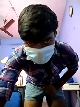 Snapshot of Tamilandteluguboy14 chatting on 11.22.25 Tamilandteluguboy14 online show from 11.22.25