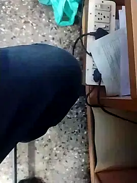 Snapshot of Tamilandteluguboy14 chatting on 11.28.25 Tamilandteluguboy14 online show from 11.28.25