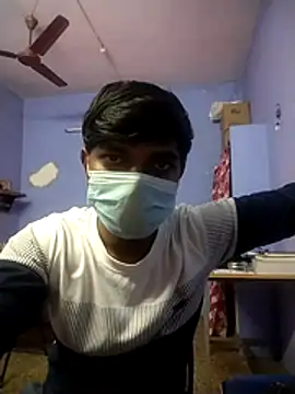 Snapshot of Tamilandteluguboy14 chatting on 12.18.25 Tamilandteluguboy14 online show from 12.18.25