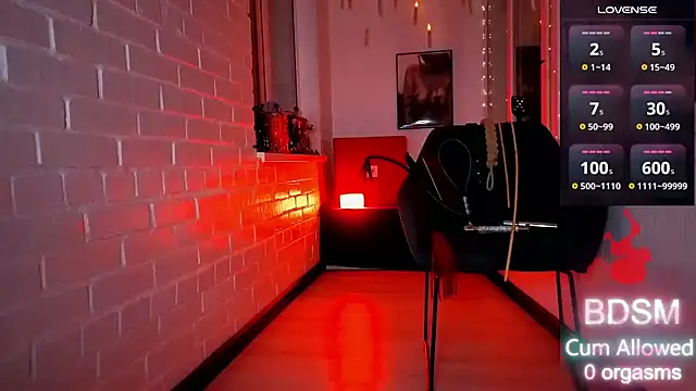 Snapshot of Sandralawrence chatting on 11.19.25 Sandralawrence online show from 11.19.25